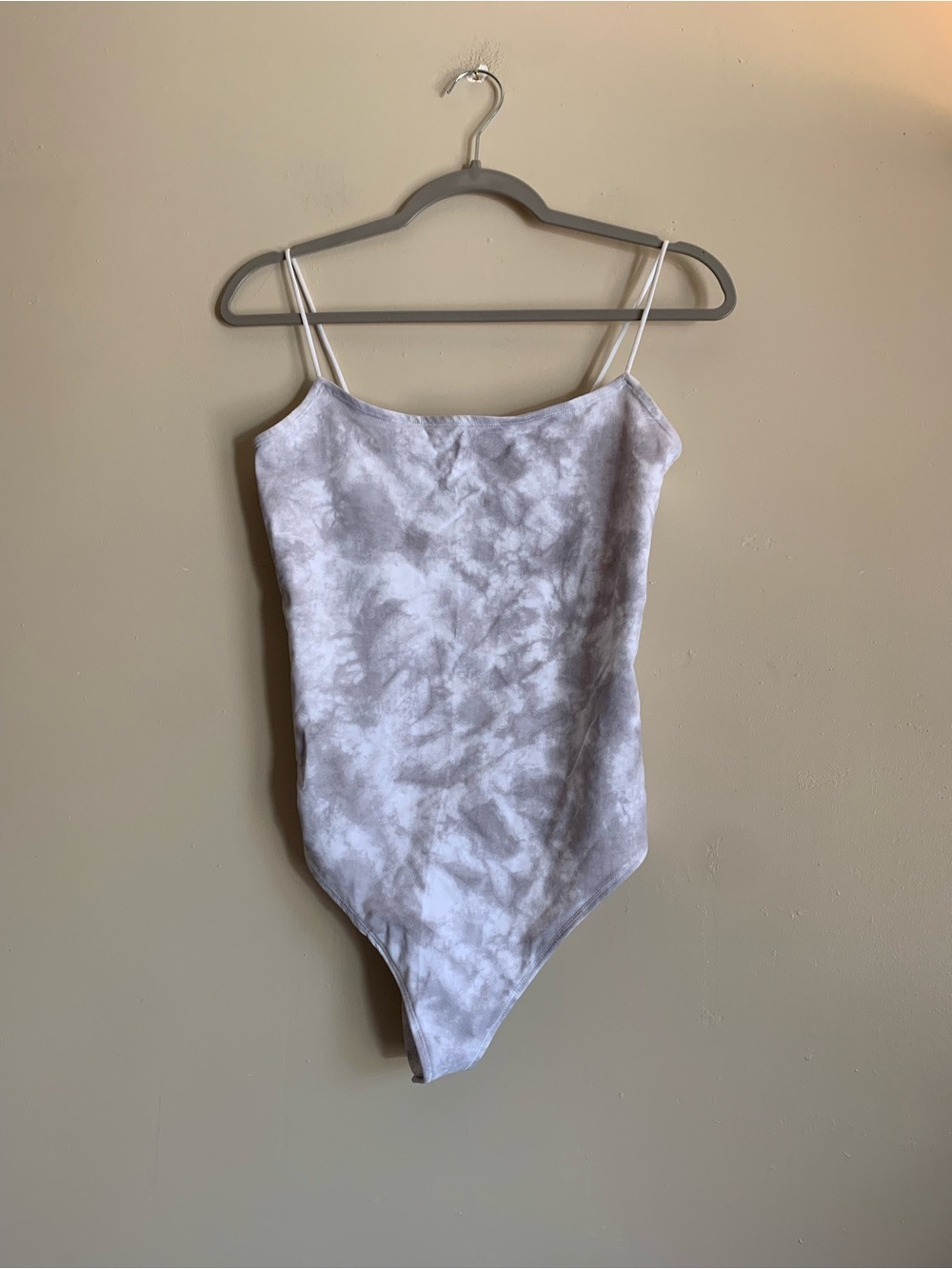 Abercrombie & Fitch Women Size Large Gray Tie-Dye Spaghetti Strap Body Suit